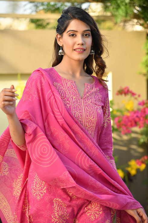 MULMUL ABHATI BLOCK PRINTED KURTA-PANTS & DUPATTA SET MULMUL ABHATI BLOCK PRINTED KURTA-PANTS & DUPATTA SET